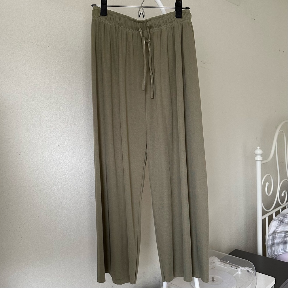 Drawstring Wide Leg Pants in Olive Green